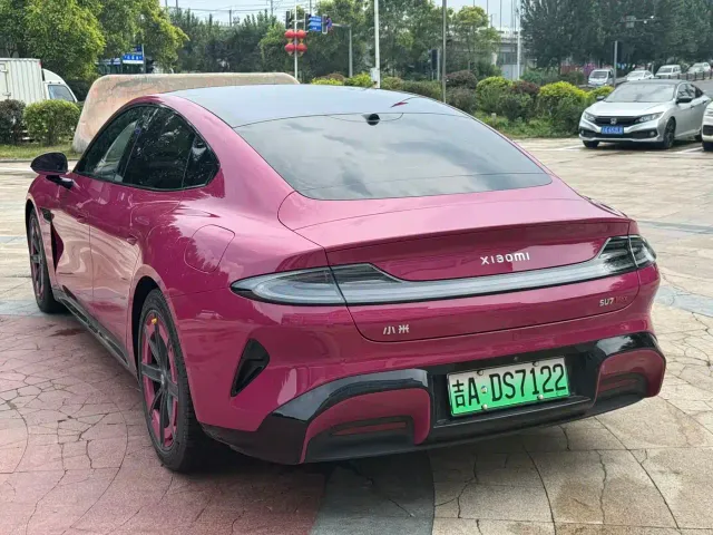 Xiaomi SU7 — Фото автомобиля 9