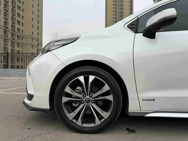 Toyota Granvia — Фото автомобиля 16