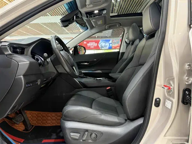 Toyota Venza — Фото автомобиля 10