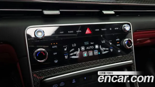 Genesis GV80 — Фото автомобиля 21