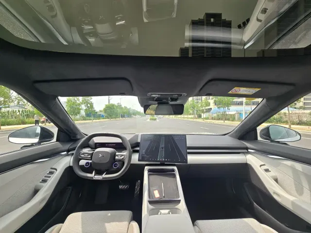 Xpeng P7 — Фото автомобиля 5