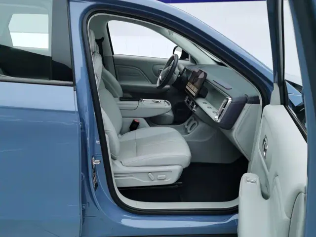 Leapmotor B10 — Фото автомобиля 8