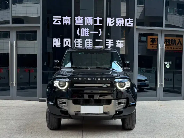 Land Rover Defender — Фото автомобиля 2