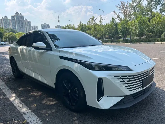 Changan Lamore — Фото автомобиля 3