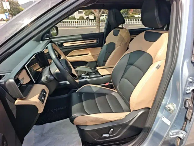 Geely ICON — Фото автомобиля 14