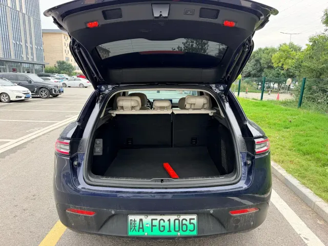 Aito M5 — Фото автомобиля 6