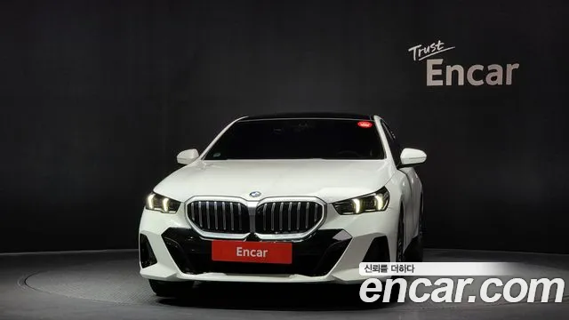 BMW 5-Series — Фото автомобиля 3