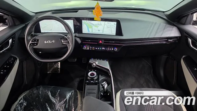 Kia EV6 — Фото автомобиля 10