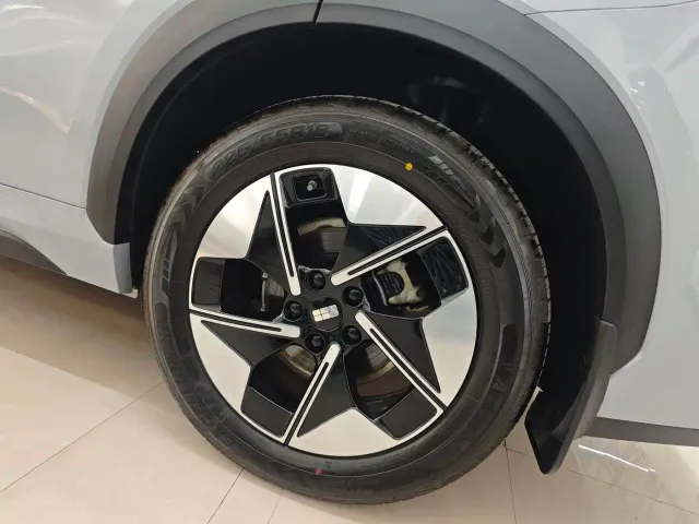 Geely Galaxy E5 — Фото автомобиля 19
