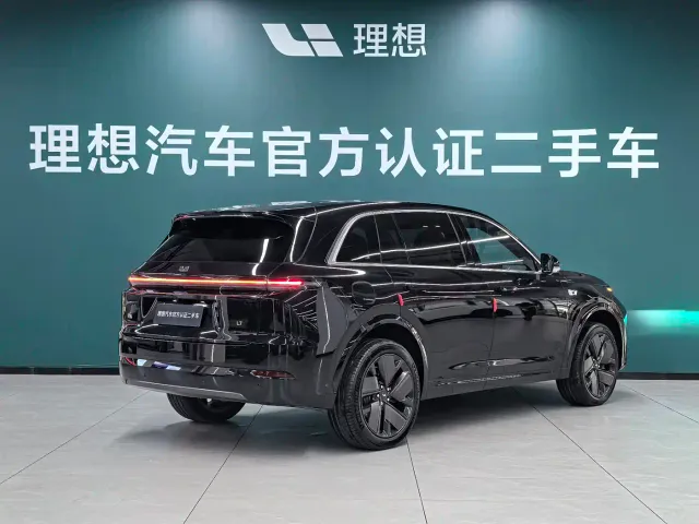 Li Auto L7 — Фото автомобиля 3
