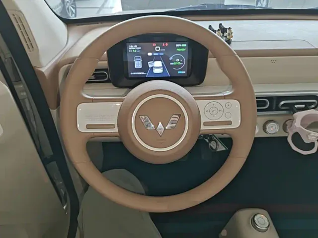 Wuling Hongguang Mini EV — Фото автомобиля 10