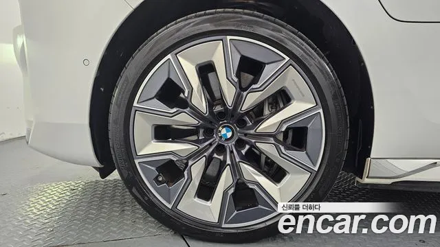 BMW 7-Series 7 серия (G70) — Фото автомобиля 5