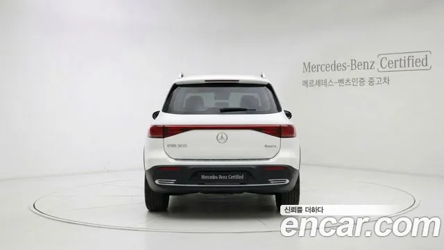 Mercedes-Benz EQB — Фото автомобиля 4