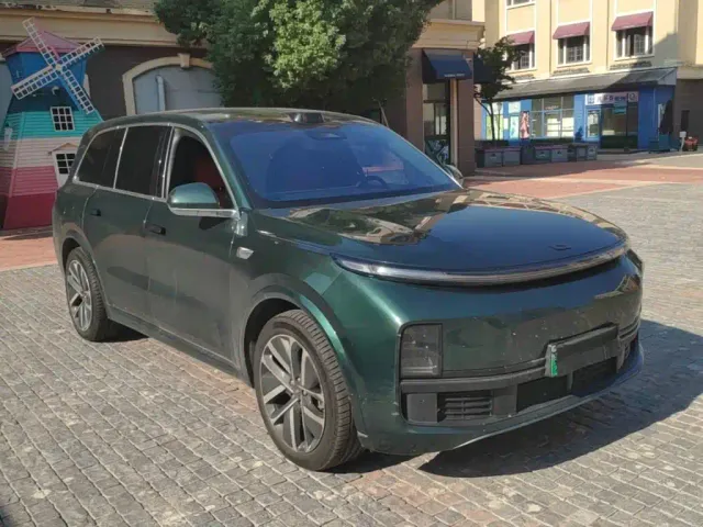 Li Auto L9 — Фото автомобиля 3