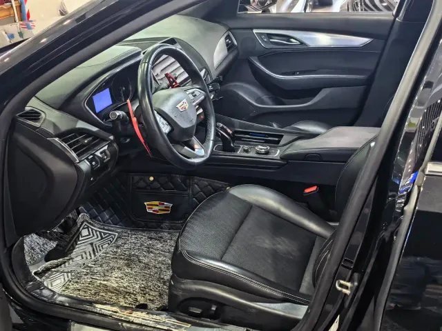 Cadillac CT5 — Фото автомобиля 6