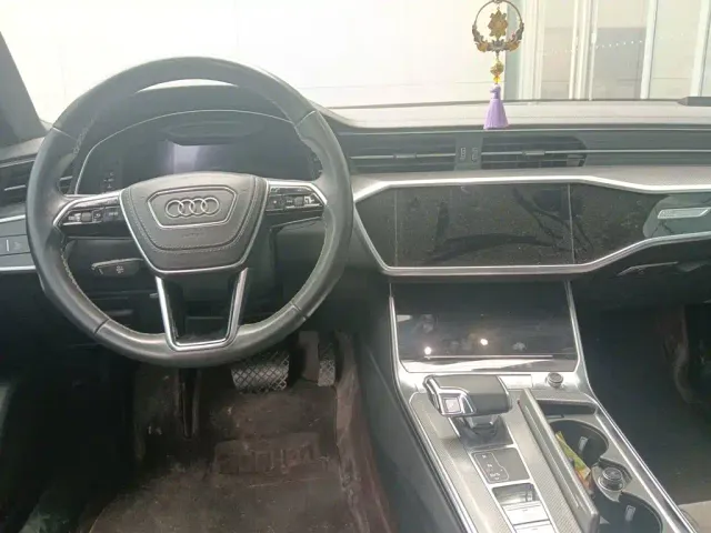 Audi A6L — Фото автомобиля 12