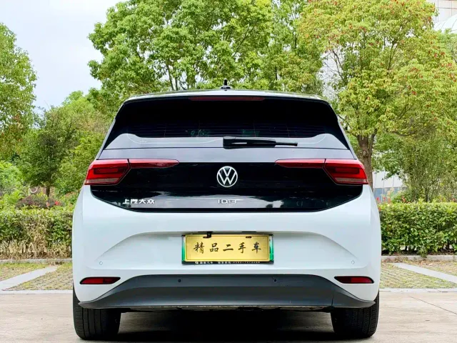 Volkswagen ID.3 — Фото автомобиля 8