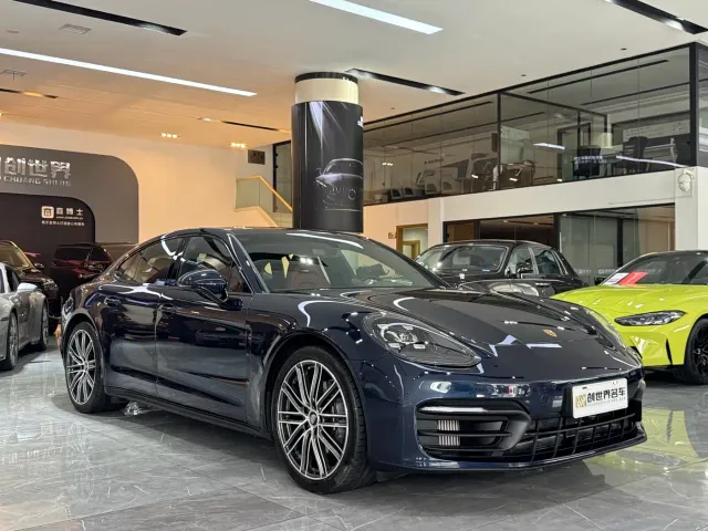 Porsche Panamera — Фото автомобиля 3