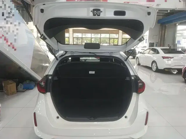 Honda Fit — Фото автомобиля 18