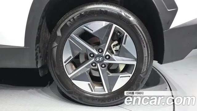 Hyundai Tucson Новый Tucson (NX4) Бензин 1.6 турбо 2WD — Фото автомобиля 19