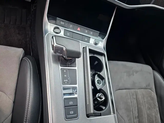 Audi A6L — Фото автомобиля 11