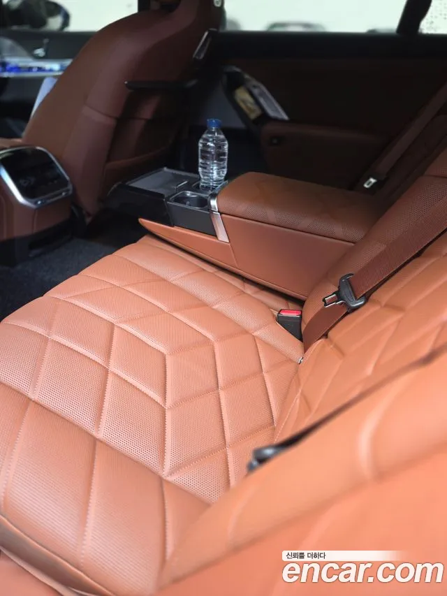 BMW 7 Series G70 — Фото автомобиля 7