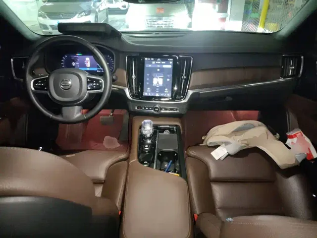 Volvo S90 — Фото автомобиля 5