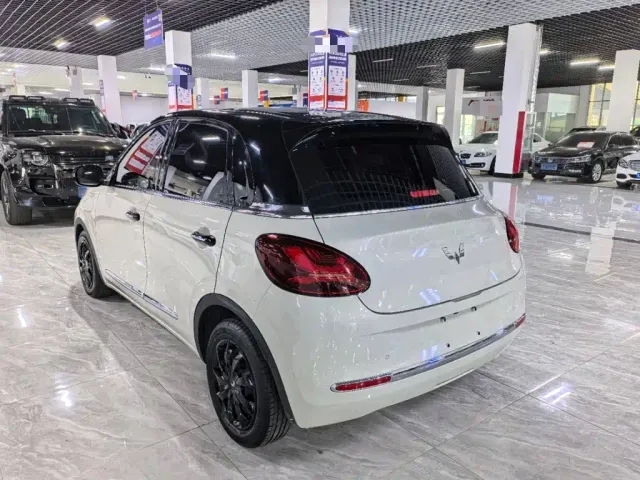 Wuling Bingo — Фото автомобиля 4