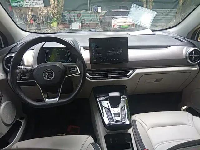 BYD Yuan Pro — Фото автомобиля 9