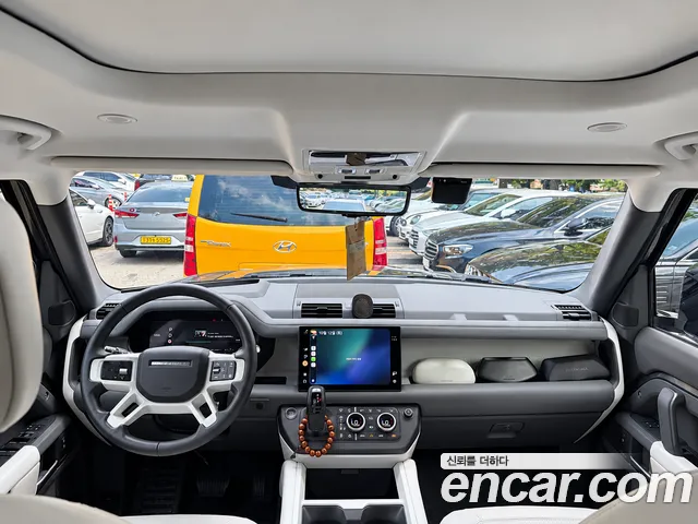 Land Rover Defender — Фото автомобиля 7