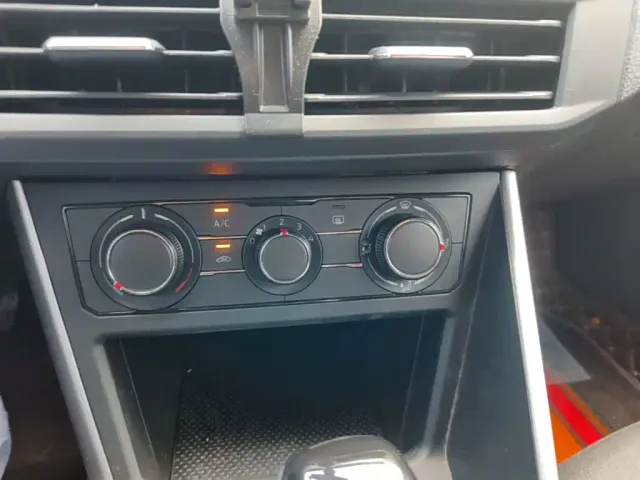 Volkswagen Polo 2023 Plus 1.5L Auto Joyful Living Edition — Фото автомобиля 12