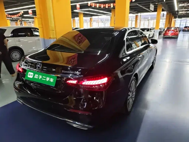 Mercedes-Benz E-Class — Фото автомобиля 6