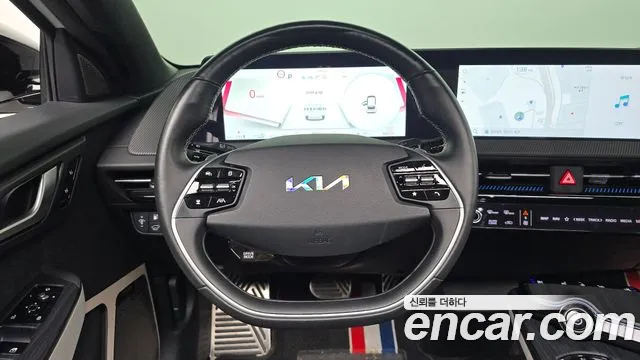 Kia EV6 — Фото автомобиля 12