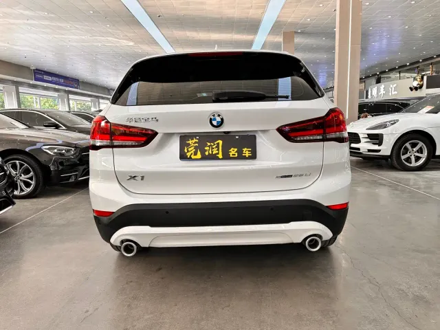 BMW X1 — Фото автомобиля 14