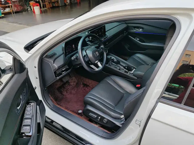 Honda Accord — Фото автомобиля 10