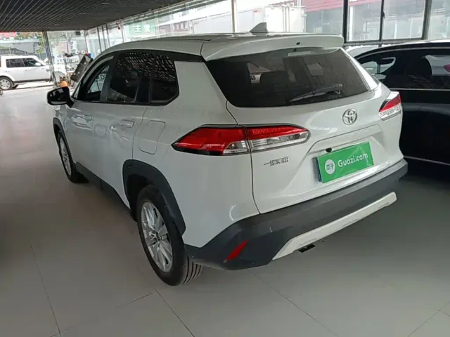 Toyota Corolla Cross — Фото автомобиля 4