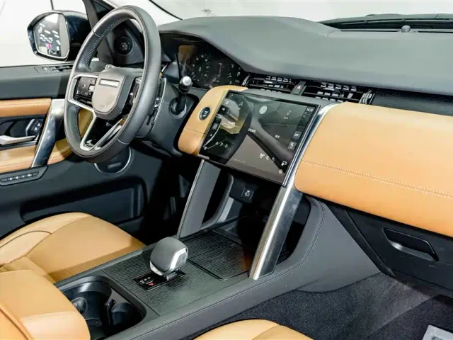 Land Rover Discovery Sport — Фото автомобиля 18