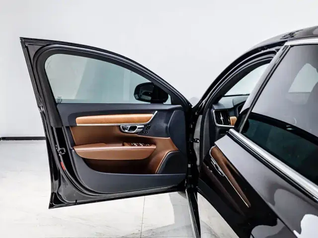 Volvo S90 — Фото автомобиля 7
