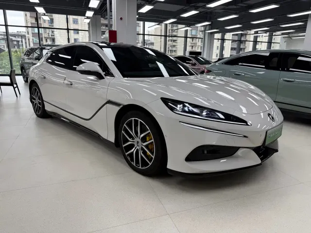 Denza Z9GT — Фото автомобиля 3
