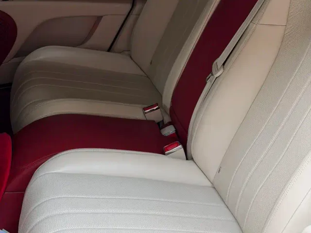 Bentley Flying Spur — Фото автомобиля 15