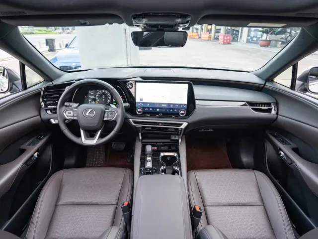 Lexus RX — Фото автомобиля 13