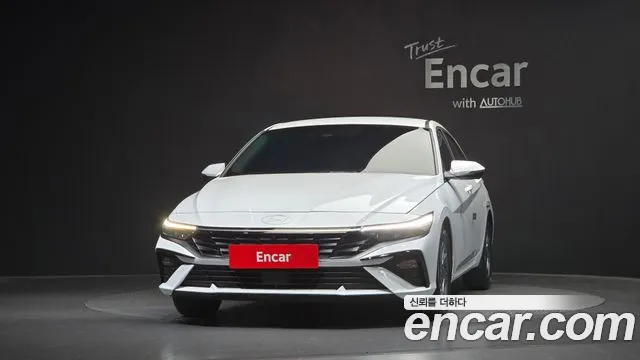 Hyundai Avante CN7 — Фото автомобиля 3