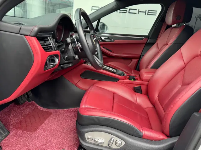 Porsche Macan — Фото автомобиля 10