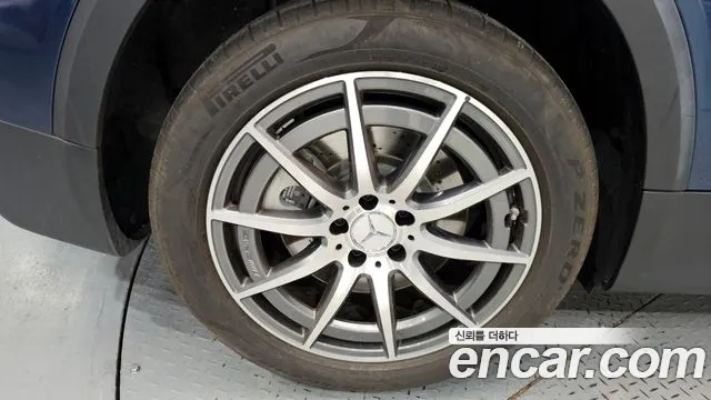 Mercedes-Benz GLB-Class — Фото автомобиля 5