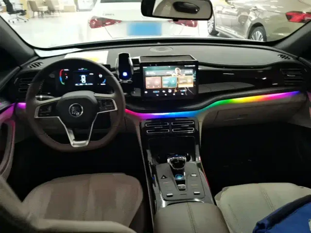 BYD Qin PLUS — Фото автомобиля 5