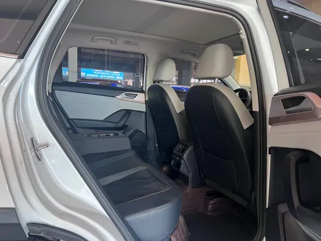 Volkswagen Tharu — Фото автомобиля 13