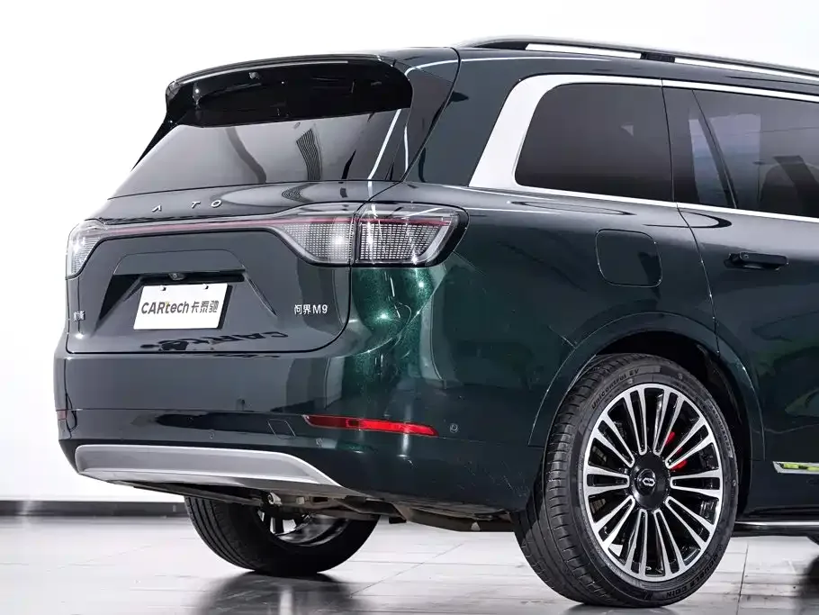 AITO Wenjie AITO M9 2024 Extended Range Ultra 42kWh 6-Seater — Фото автомобиля 9
