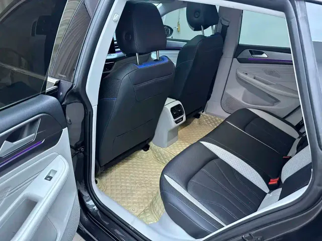 Volkswagen Lamando — Фото автомобиля 14