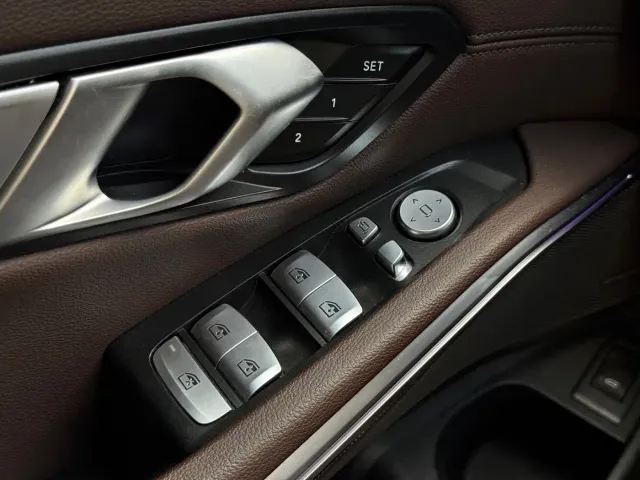 BMW 3 Series — Фото автомобиля 9