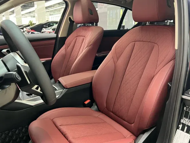 BMW 3 Series — Фото автомобиля 9